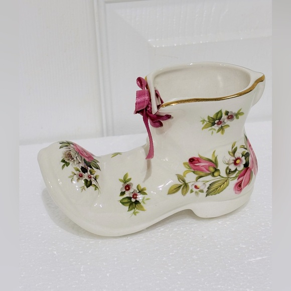Vintage Old Foley Harmony Rose Porcelain Boot - Picture 1 of 8